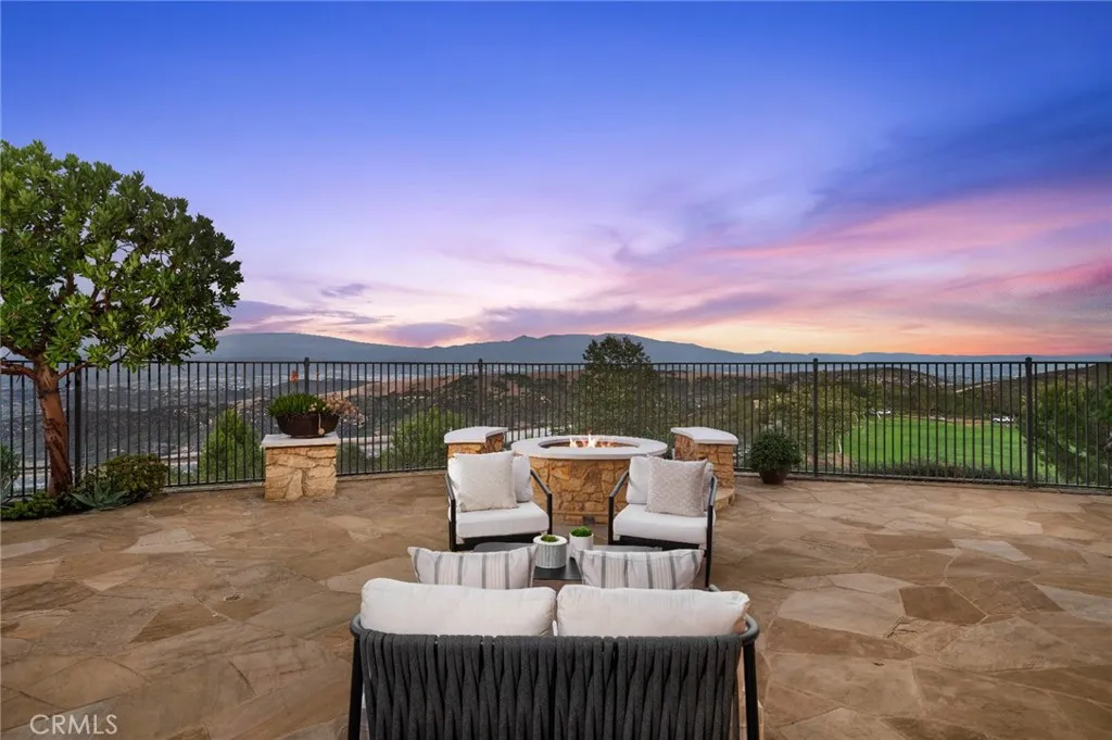 Newport Coast, California 92657, United States, 5 Bedrooms Bedrooms, ,5 BathroomsBathrooms,Residential,Active,220328