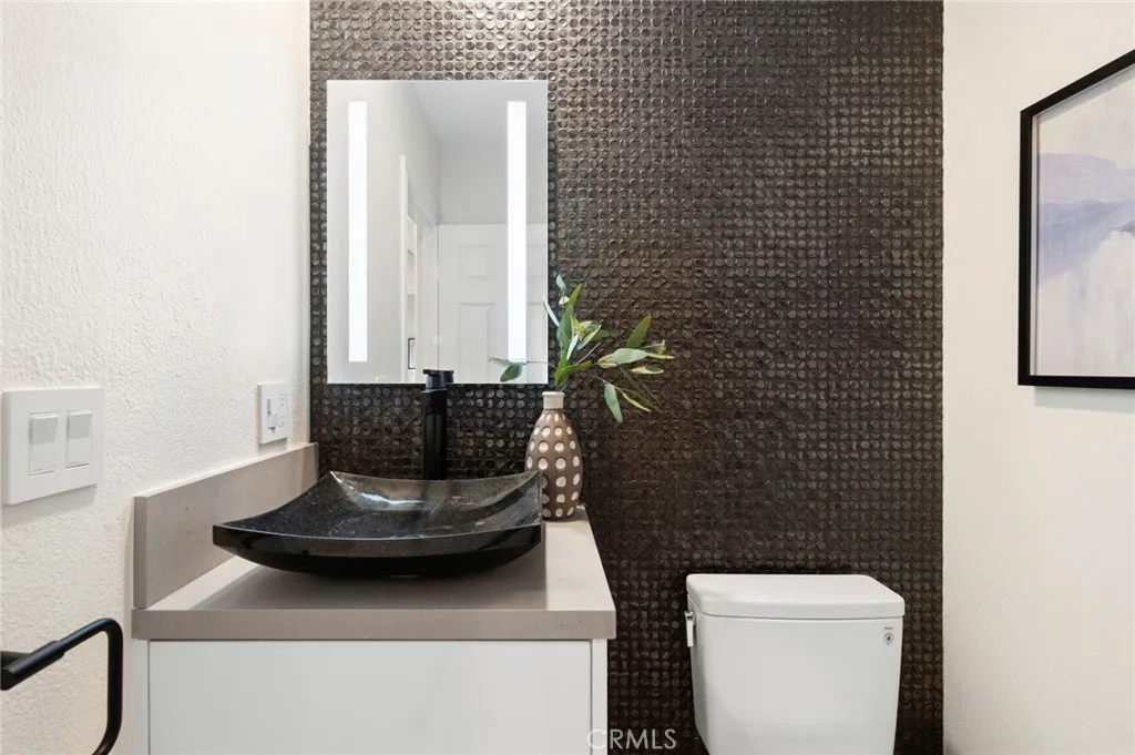 Newport Coast, California 92657, United States, 5 Bedrooms Bedrooms, ,5 BathroomsBathrooms,Residential,Active,220328