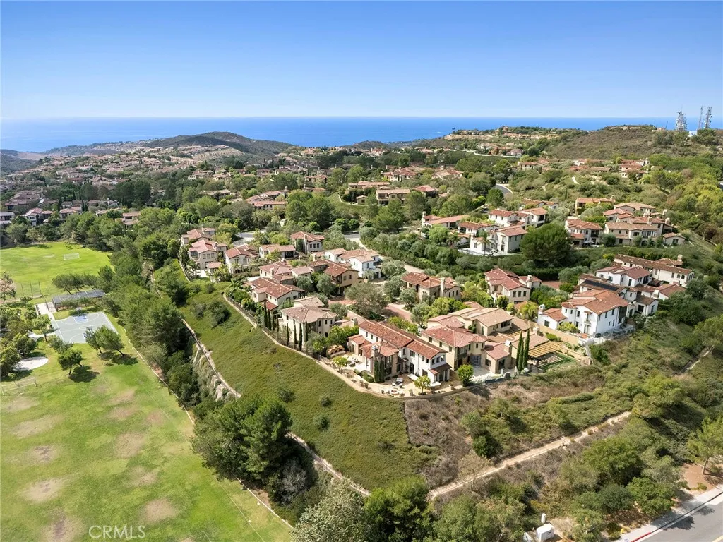 Newport Coast, California 92657, United States, 5 Bedrooms Bedrooms, ,5 BathroomsBathrooms,Residential,Active,220328