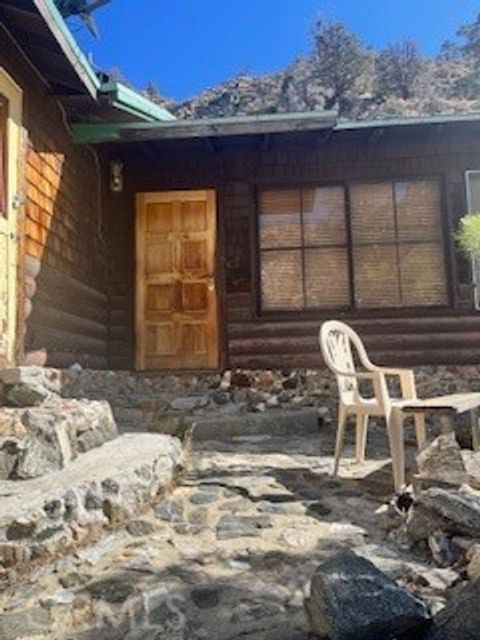 Photo of 28826 Largo Vista Road, Llano, CA 93544 (MLS # HD25249650) Photo of 28826 Largo Vista Road, Llano, CA 93544 (MLS # HD25249650)