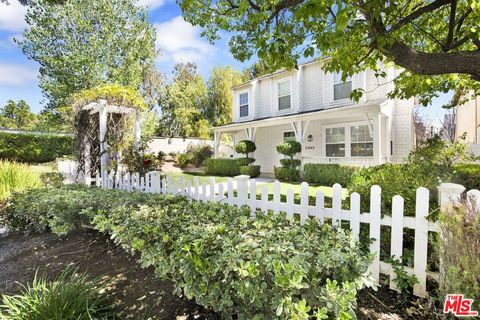 Photo of 23945 Windward Lane, Valencia, CA 91355 (MLS # 26668739)