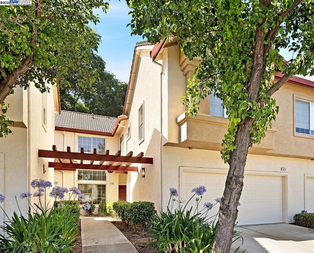Beautifully Remodeled Townhome in Pleasanton's Sought-After Verona Neighborhood Welcome to this newly remodeled 3-bedroom, 2.5-bath townhouse in the desirable Verona community of Pleasanton. This turnkey home features a stylishly updated eat-in kitchen with quartz countertops, and stainless steel appliances. The bathrooms have been tastefully renovated, and the home boasts new flooring and fresh interior paint throughout, creating a light and bright living space. Enjoy the convenience of a spacious 2-car attached garage and a private rear patio—perfect for outdoor dining and relaxation. Ideally situated in a quiet, well-maintained community with easy access to shopping, dining, charming Downtown Pleasanton, top-rated schools, and commuter options including BART, the ACE Train, and major freeways. Outdoor enthusiasts will love the nearby Iron Horse Trail, as well as a variety of local hiking and biking paths, and several top-rated golf courses just minutes away. This is a great opportunity to own a move-in ready home in a prime Pleasanton location!