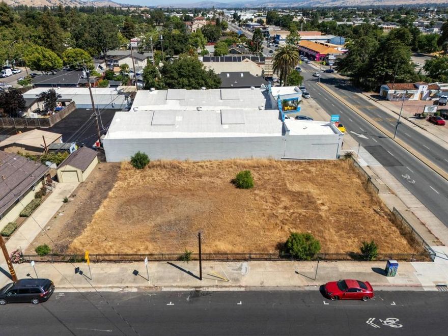 This is an infill lot in Gilroy, ready for development, you can build Multi-Residential for sale or for rent or you can build mixed use. This land really lends itself to the right developer with vision. The Sellers have a design that we can provide.