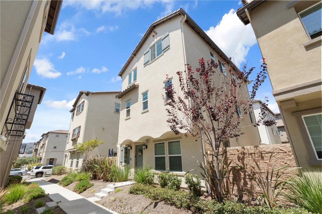27642 S Rosewood