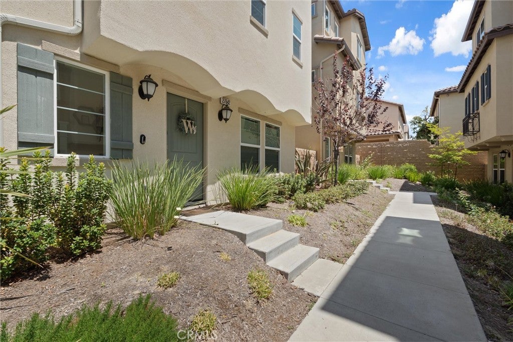 27642 S Rosewood