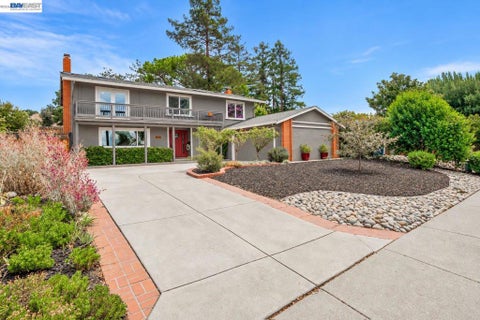 Photo of 3629 Perada Dr, Walnut Creek, CA 94598 (MLS # 41147621)