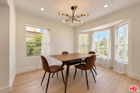 Photo of 5143 Newcastle Avenue, Encino, CA 91316 (MLS # 26990025)