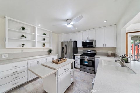 Photo of 5082 Auburn AVE, San Bernardino, CA 92407 (MLS # IV26208388)