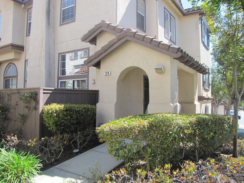 Experience sophisticated living in this exceptional end-unit townhome located in the highly desirable Wateridge Community of Sorrento Valley. This beautifully updated home features two generously sized bedrooms, two and a half stylish bathrooms, and a modern kitchen equipped with premium countertops and stainless steel appliances. The inviting living area boasts a cozy fireplace that adds warmth and charm, while the private fenced patio offers an ideal space for outdoor relaxation and entertaining. An attached two-car garage with convenient laundry hookups completes the home’s thoughtful design. Residents of Wateridge enjoy exclusive access to a wealth of resort-style amenities, including a sparkling swimming pool with restrooms and showers, three rejuvenating spas, four sand volleyball courts, two tennis courts, a lighted fitness trail with workout stations, a children’s playground, and an expansive 85,000-square-foot lush park featuring picnic tables and barbecue areas. Ample guest parking enhances the welcoming atmosphere of this vibrant community. Perfectly situated near major technology centers, UCSD, breathtaking beaches, upscale shopping and dining options, and with effortless access to key freeways, this move-in ready townhome offers a harmonious blend of style, comfort, and convenience. This residence presents an unparalleled opportunity to embrace a dynamic and refined lifestyle. Don’t miss your chance to call this stunning Wateridge townhome your new home!