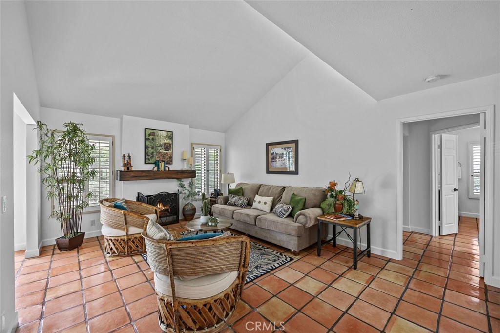 28406 Buena Vista