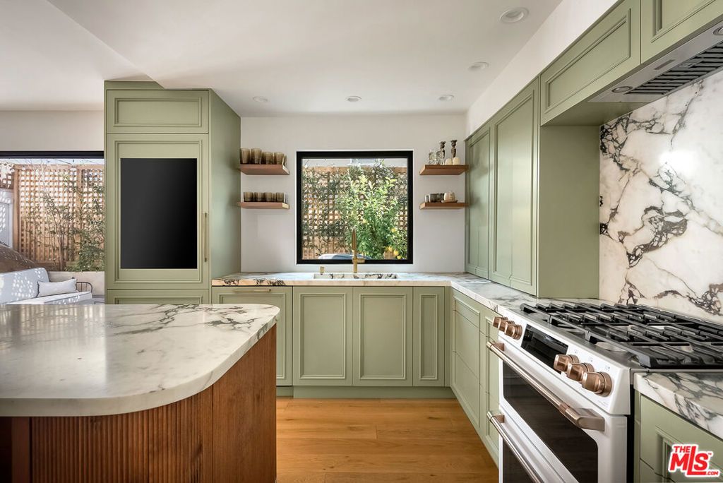 Photo of 831 14th Street #3, Santa Monica, CA 90403 (MLS # 26652249)