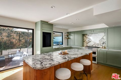 Photo of 831 14th Street #3, Santa Monica, CA 90403 (MLS # 26652249)