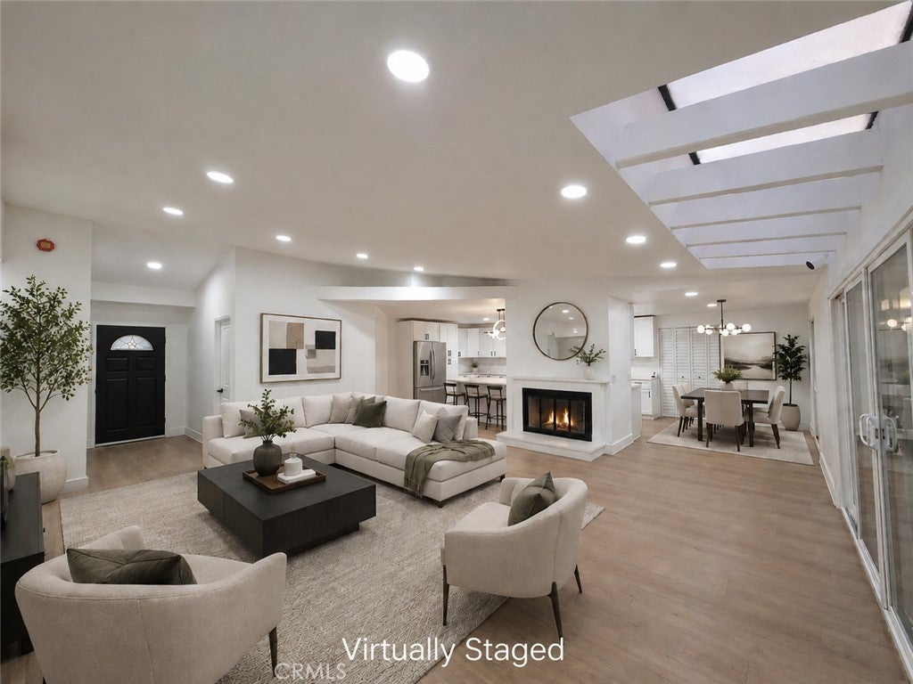 115 W Rancho Rd.
