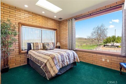 Tiny photo for 5010 Gate 4 Rd. Rd, Paso Robles, CA 93446 (MLS # SC25117762)