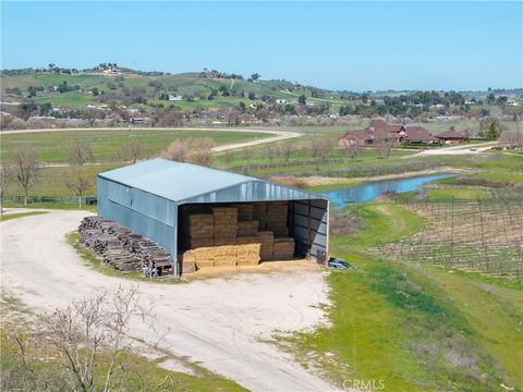 Tiny photo for 5010 Gate 4 Rd. Rd, Paso Robles, CA 93446 (MLS # SC25117762)