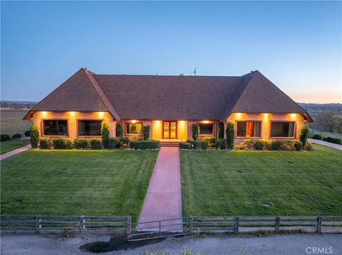 Tiny photo for 5010 Gate 4 Rd. Rd, Paso Robles, CA 93446 (MLS # SC25117762)