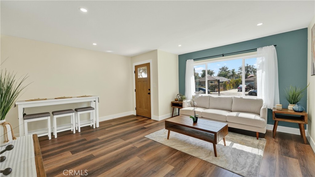 Via Valencia (VIAV) - Residential