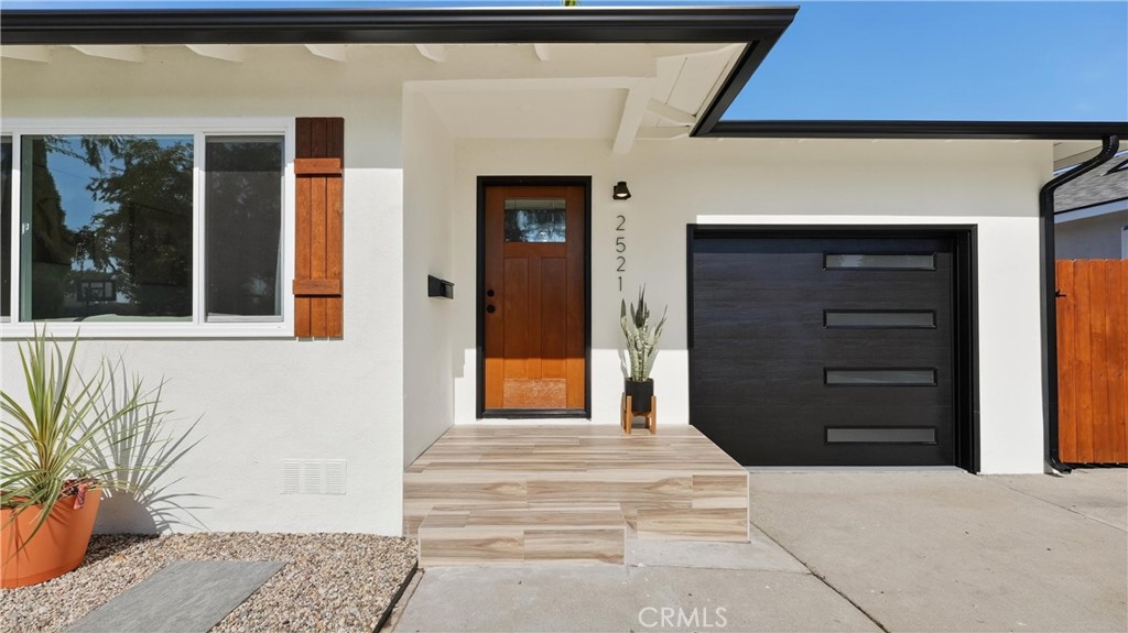 Via Valencia (VIAV) - Residential