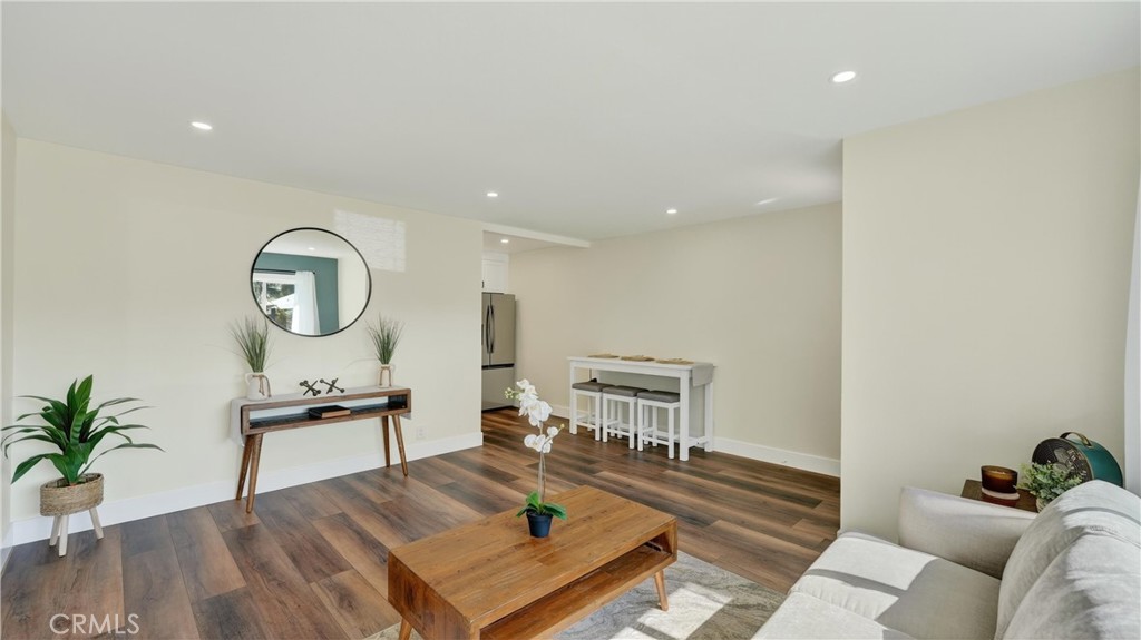 Via Valencia (VIAV) - Residential