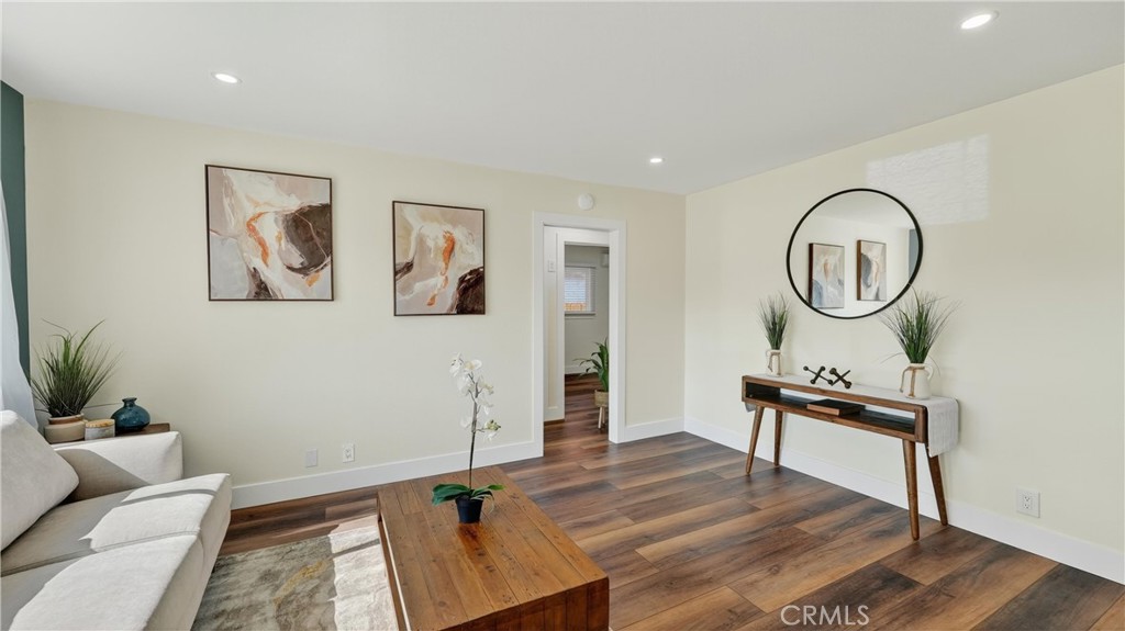 Via Valencia (VIAV) - Residential