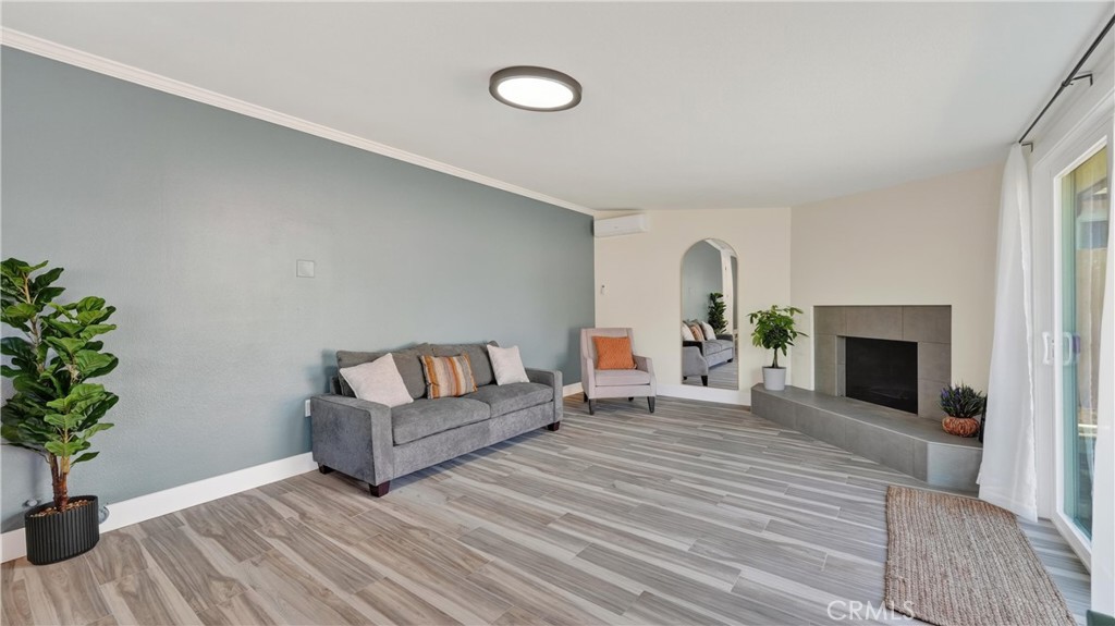 Via Valencia (VIAV) - Residential