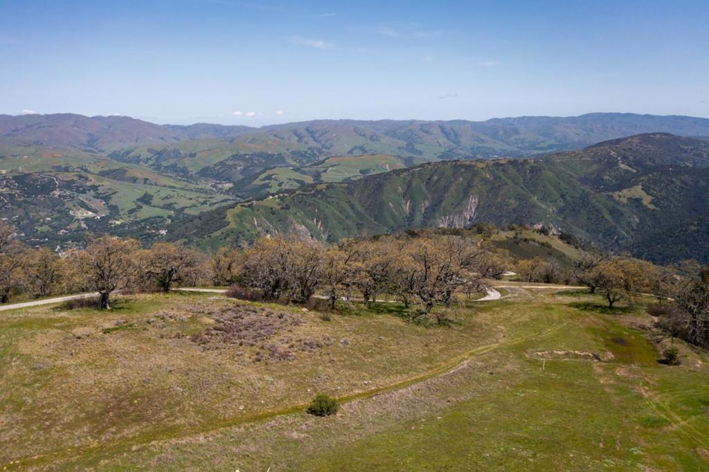 26 Long Ridge Trail
