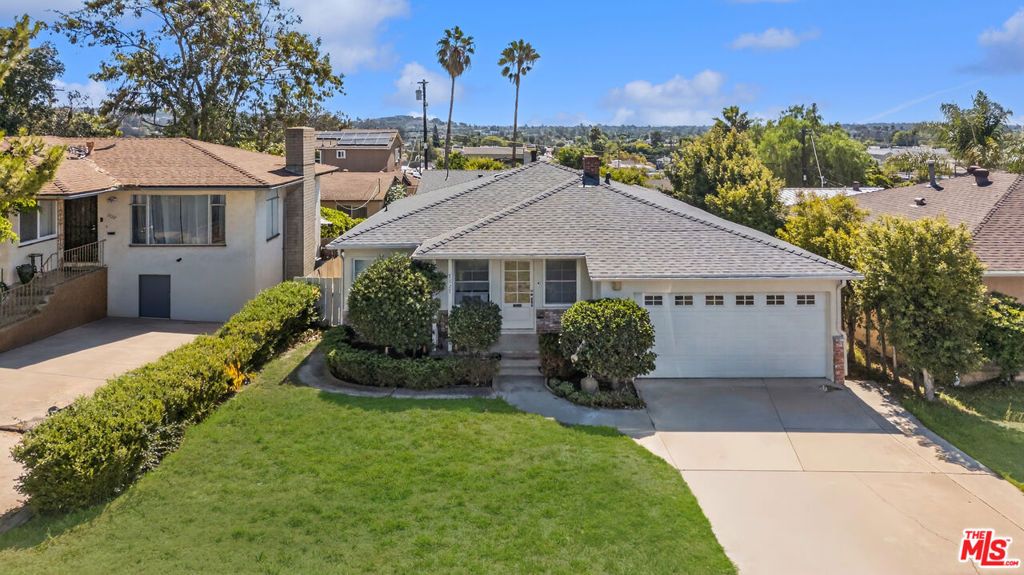 Photo of 7127 Saranac Street, San Diego, CA 92115 (MLS # 25610383)