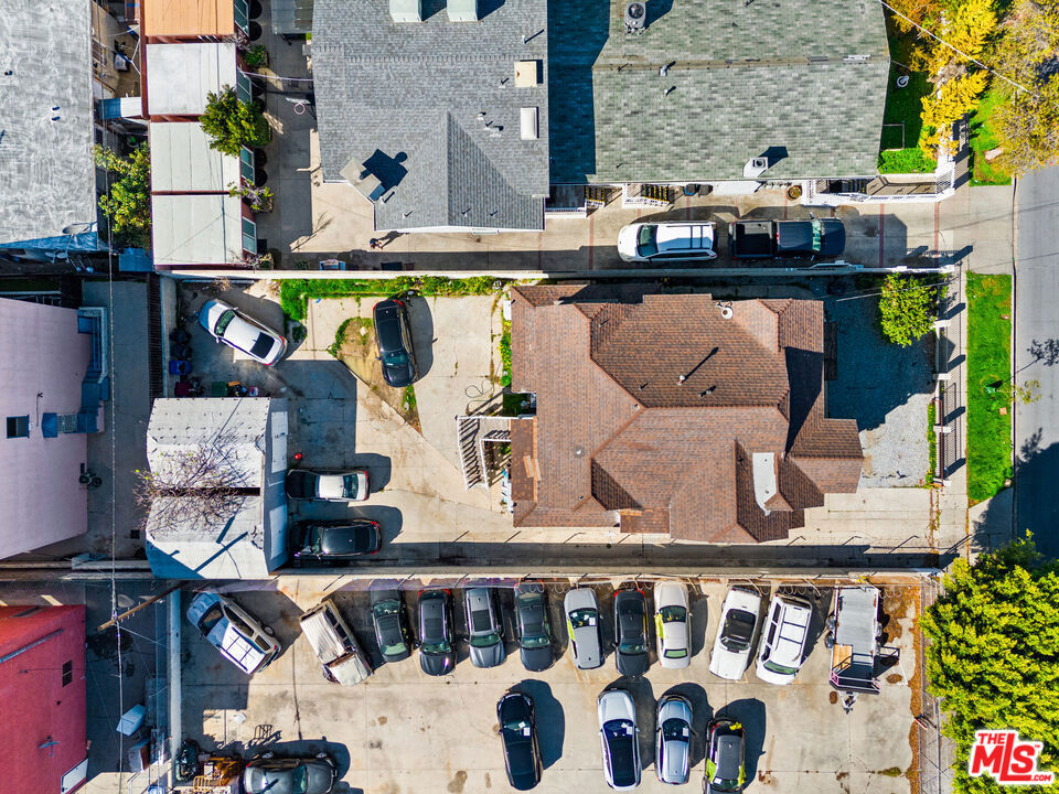 1117 N Alexandria Avenue