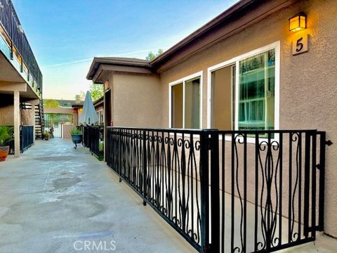 1100 Walnut Avenue 5 Long Beach CA 90813