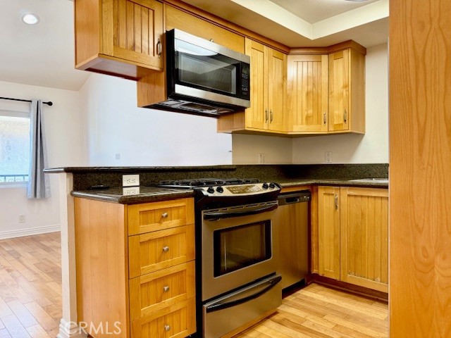 1100 Walnut Avenue 5