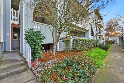 Photo of 3416 Deerwood Ter Ter #113, Fremont, CA 94536 (MLS # 41120624)