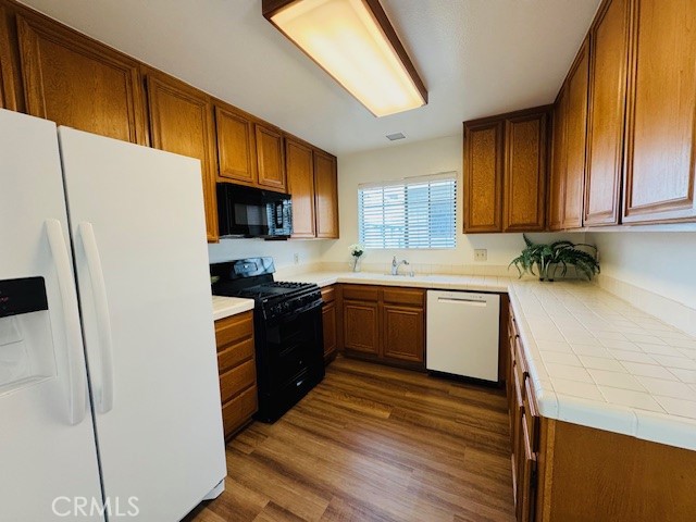 2931 Plaza Del Amo 37