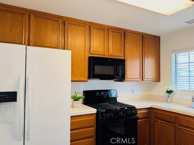 2931 Plaza Del Amo 37