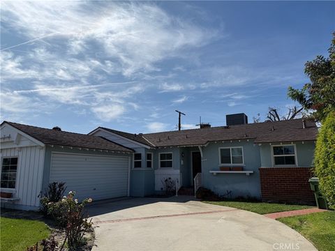 Photo of 7059 Varna Ave, North Hollywood, CA 91605 (MLS # SR26039222)