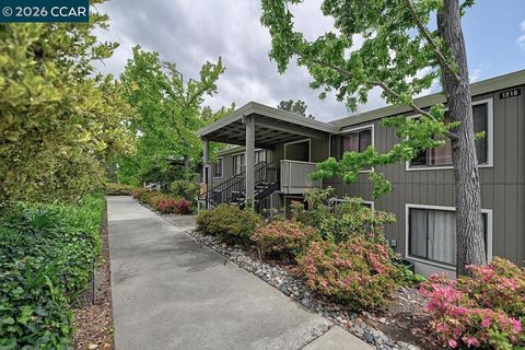 Photo of 1216 Running Springs Rd Rd #6, Walnut Creek, CA 94595 (MLS # 41129713)