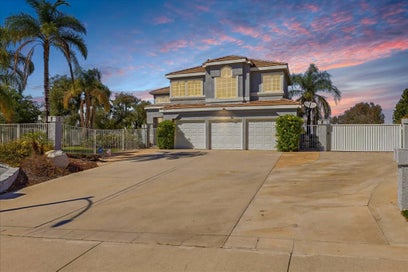 901 Clearwood Avenue Riverside CA 92506