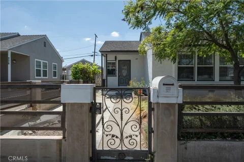 MLS: OC26194895