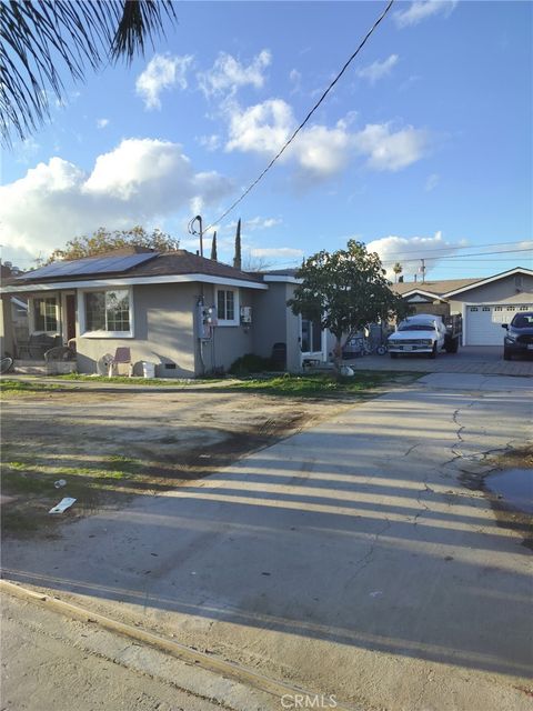 11823 Blythe North Hollywood CA 91605