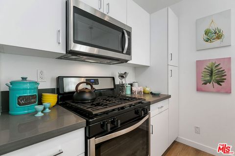 Photo of 6736 Woodley Avenue #15, Van Nuys, CA 91406 (MLS # 26639347)