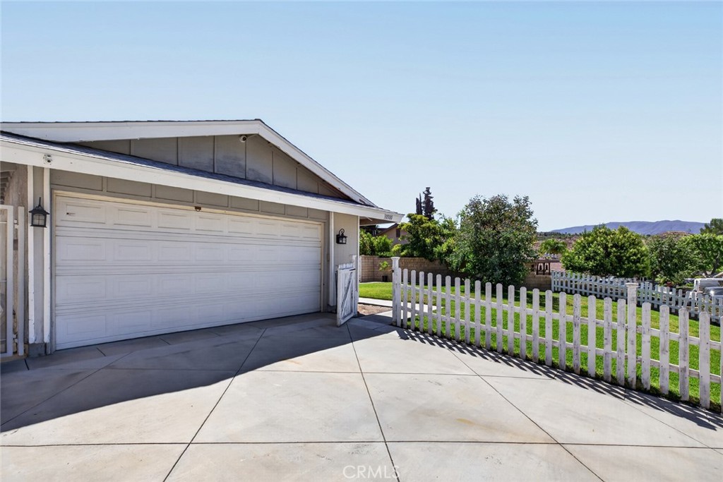 30300 Jasmine Valley