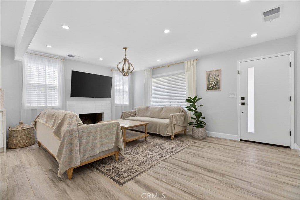30300 Jasmine Valley