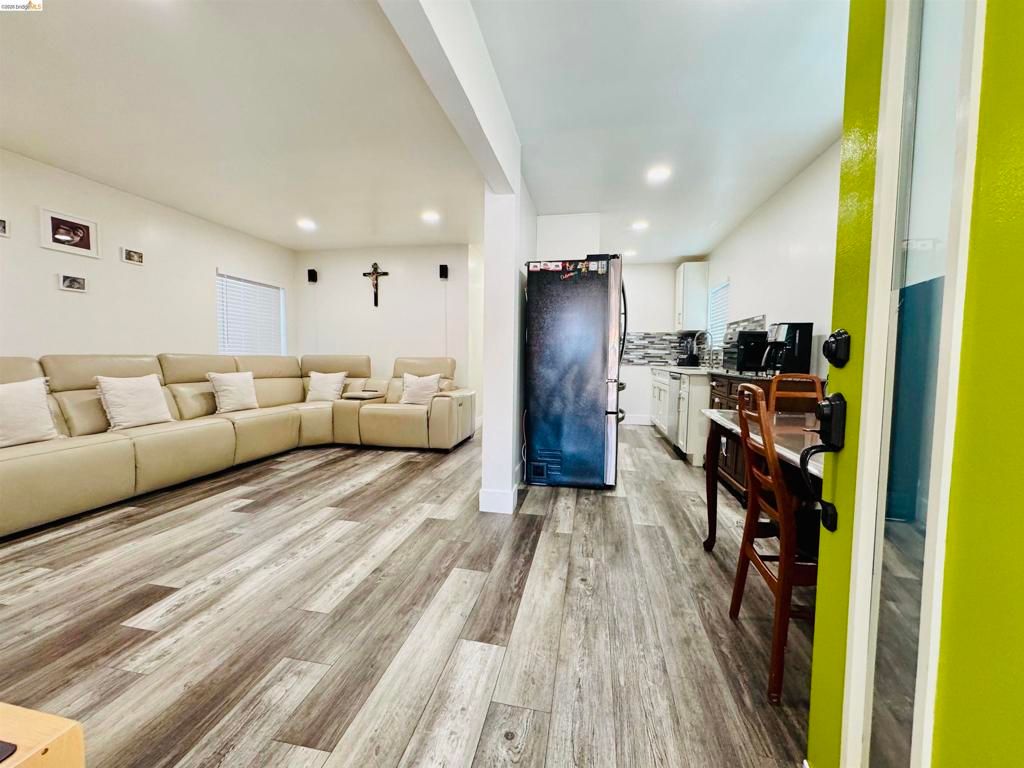 Photo of 418 Douglas Ave, Oakland, CA 94603 (MLS # 41131282)