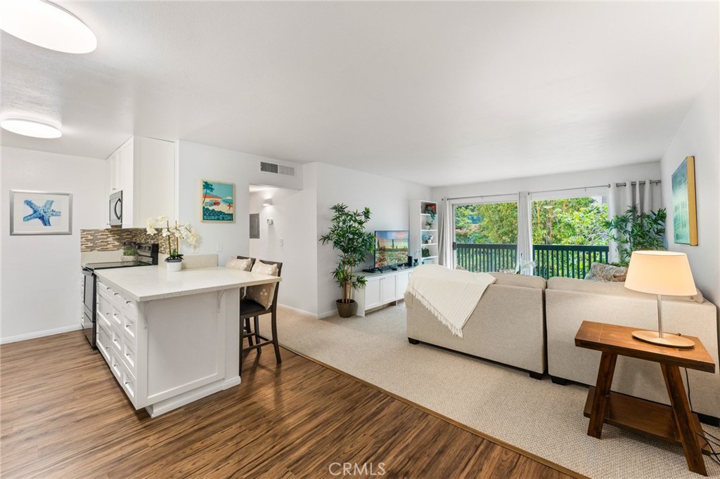 424 N Bellflower Boulevard 304