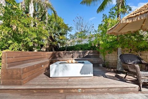 Tiny photo for 2310 Crown Point Court, Oxnard, CA 93036 (MLS # IV25267520)