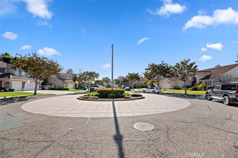 Tiny photo for 2310 Crown Point Court, Oxnard, CA 93036 (MLS # IV25267520)
