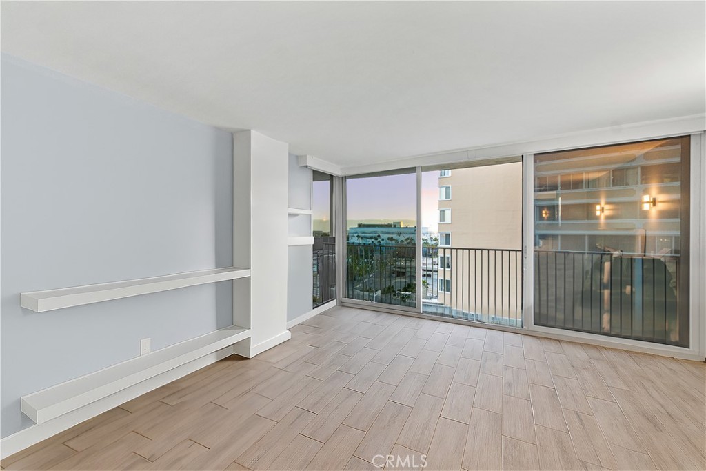 International Towers (ITT) - Residential