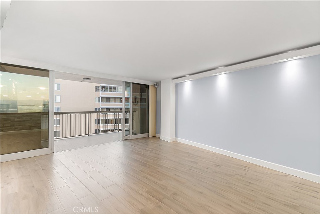 International Towers (ITT) - Residential