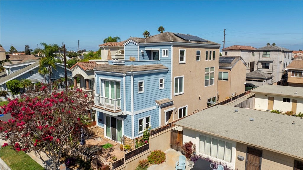 Photo of 1020 California ST, Huntington Beach, CA 92648 (MLS # OC26214470)