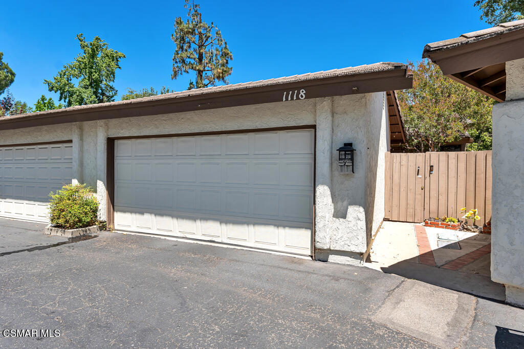 1118 Bright Glen Circle