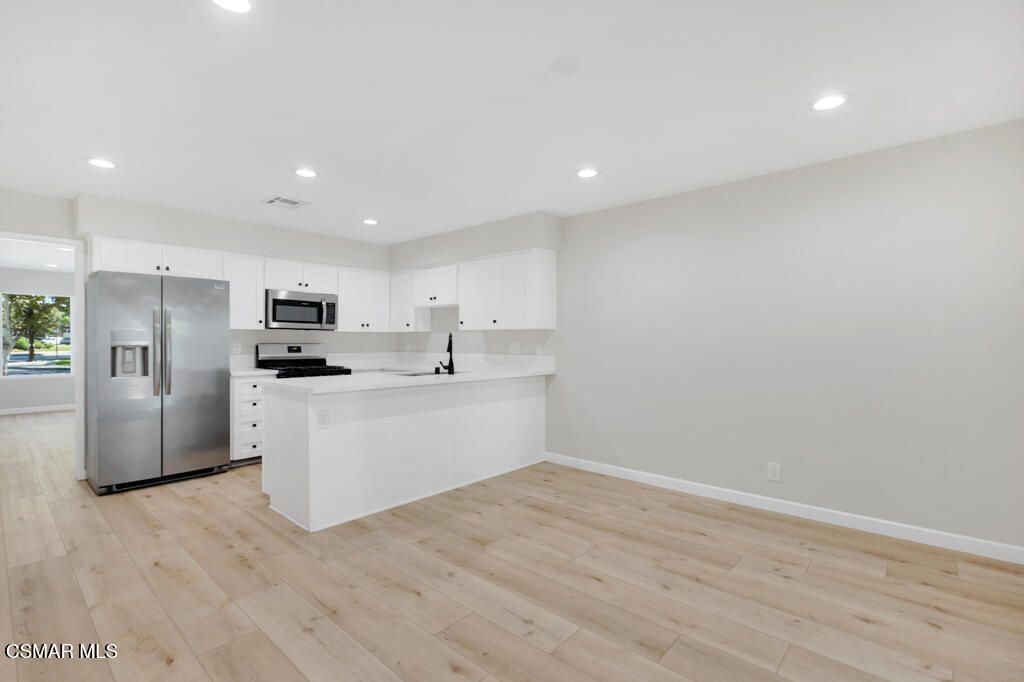 Photo of 1118 Bright Glen Circle, Westlake Village, CA 91361 (MLS # 225005166)